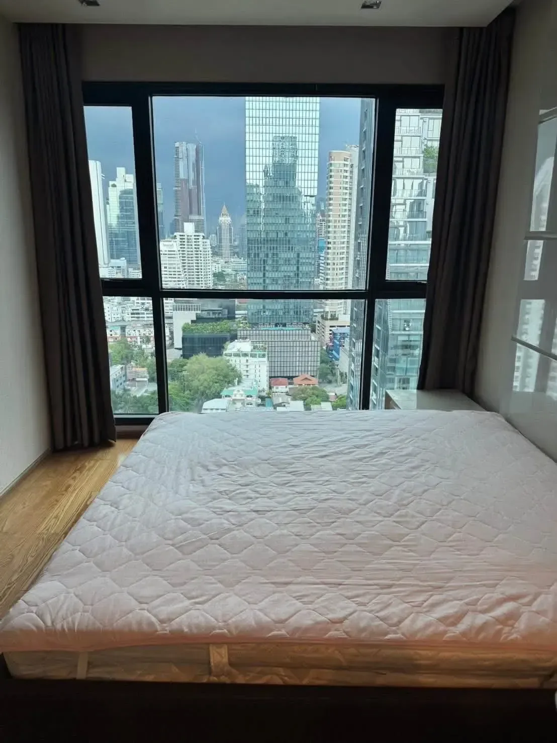 ให้เช่า คอนโด The Address Sathorn view 4