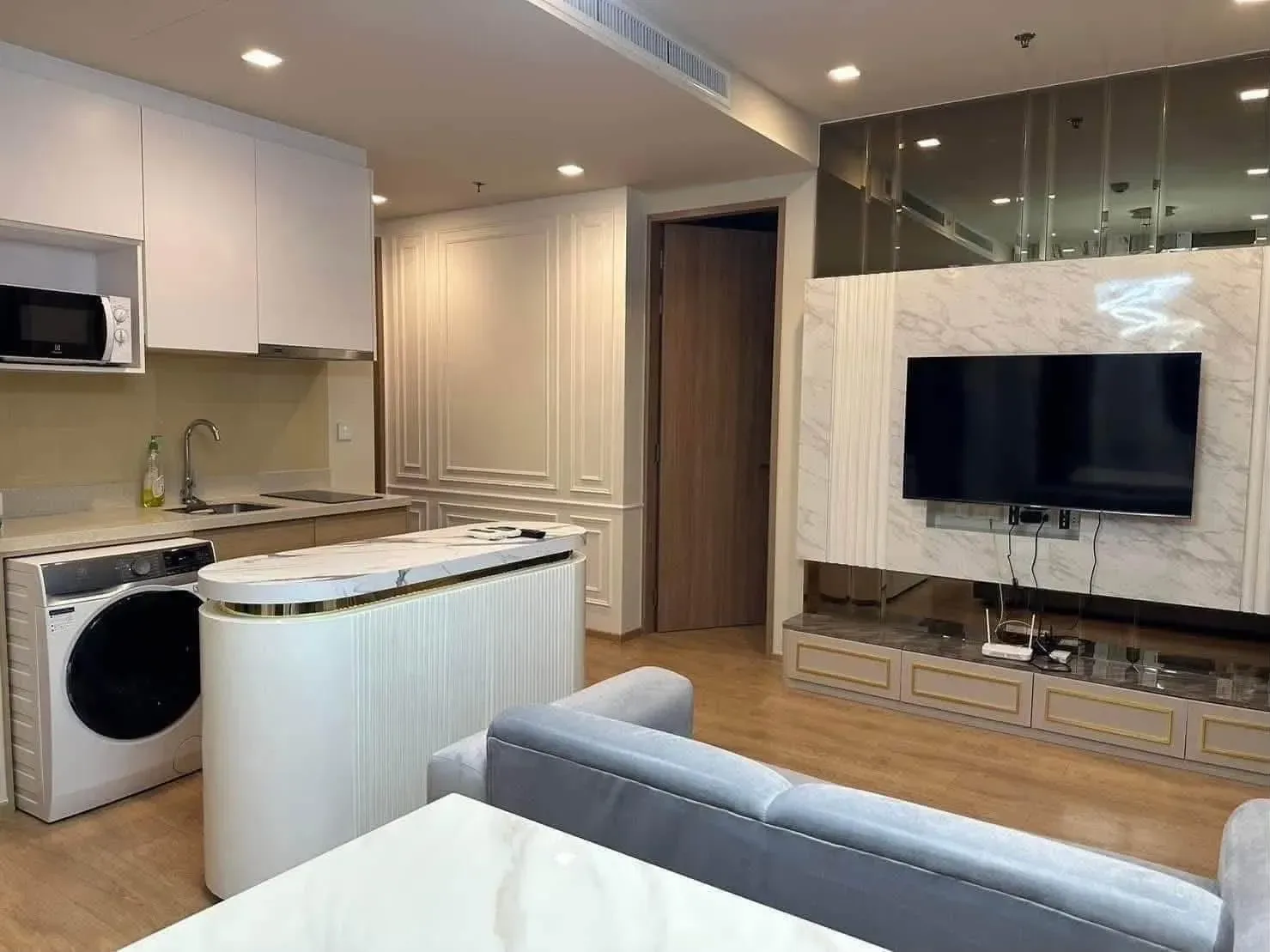 ให้เช่า คอนโด Noble Around Sukhumvit 33