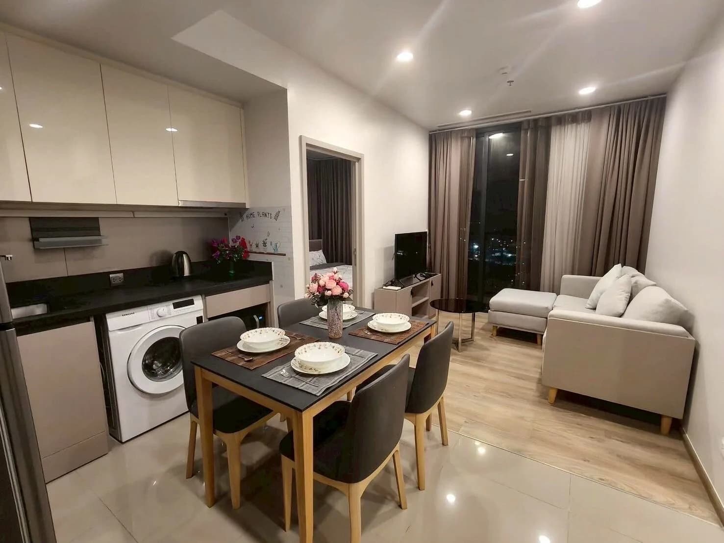 ให้เช่า Oka Haus 2 ห้องนอน 2 ห้องน้ำ ขนาด 50 ตร.ม. ชั้น 37 วิวแม่น้ำสวย